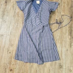 Harper Heritage Women's Light Blue Striped Wrap Dress - Small